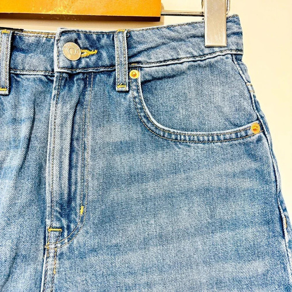 DIVIDED High-waisted washed bermuda shorts - Picture 5 of 7